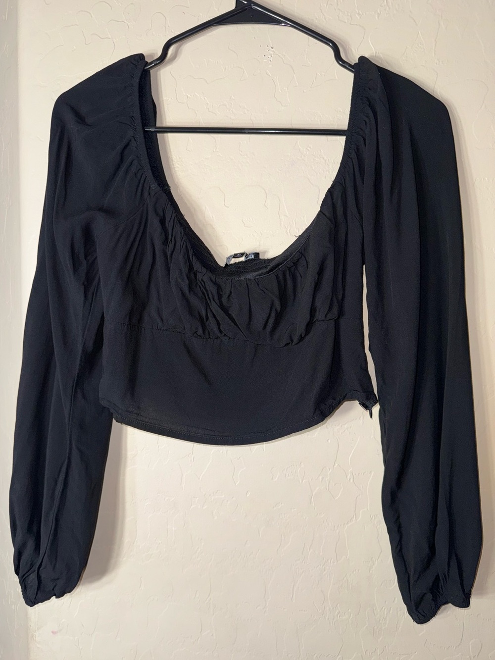 Kendall & Kylie Black Off Shoulder Ruched Long Sleeve Crop Top Blouse M